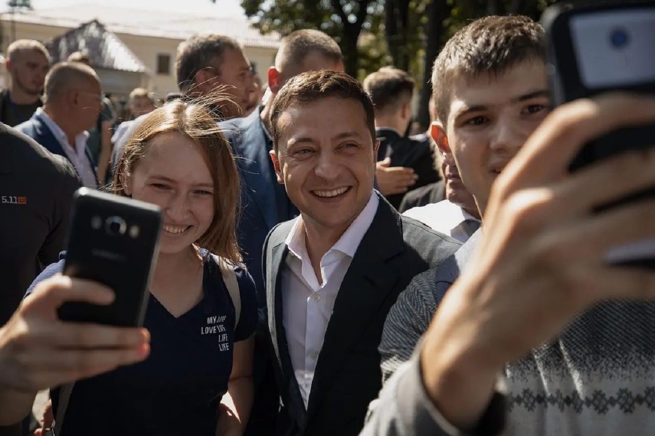 Главное отличие Владимира Зеленского от Владимира Путина. В Киеве сделали фотографию, которая все объясняет
