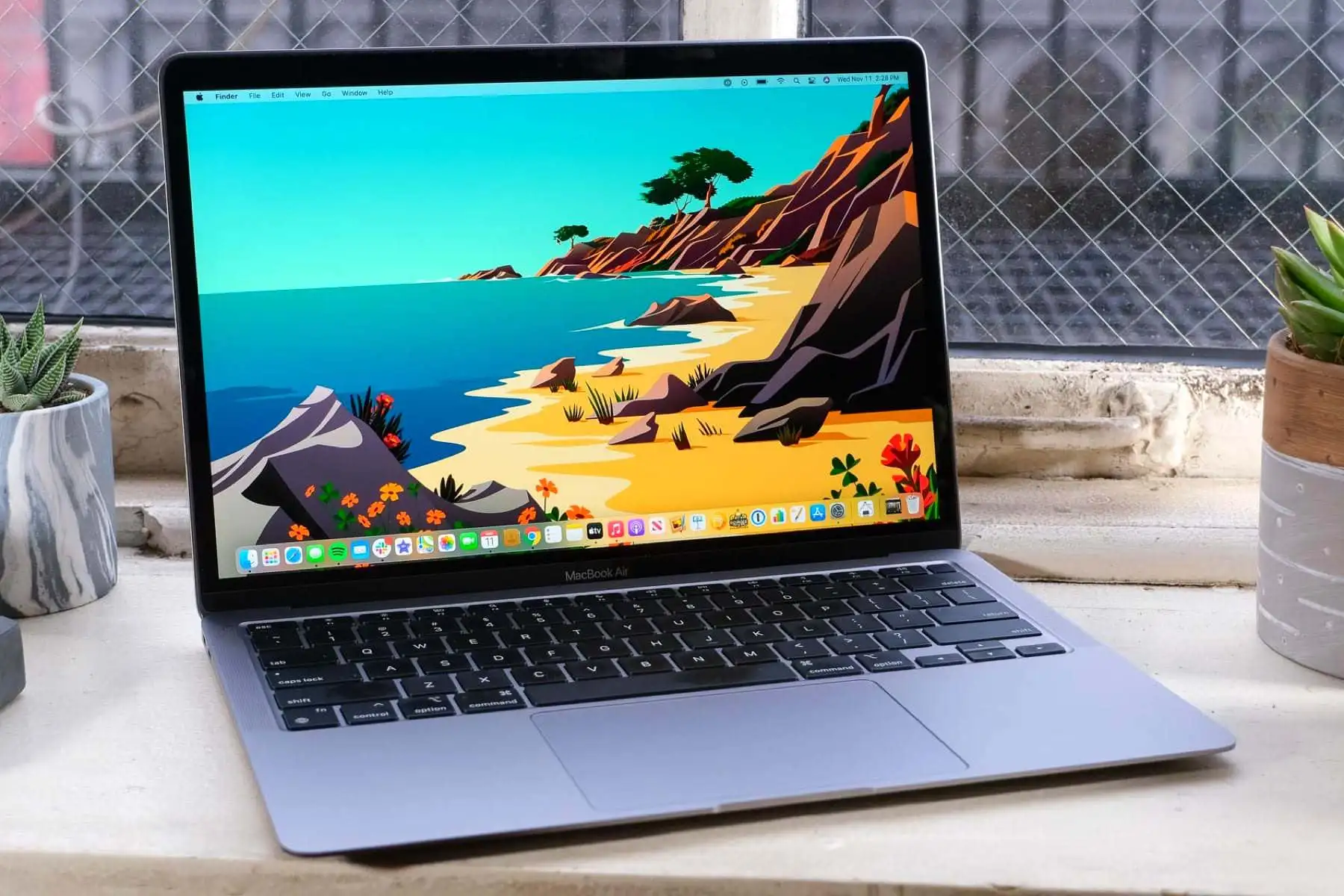 Топовый MacBook Air рекордно подешевел. Экономим больше 20 тысяч рублей в пару кликов