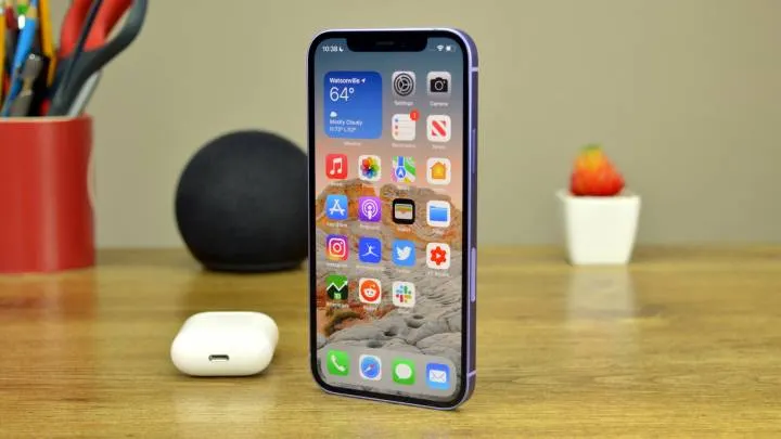 Какие iPhone я бы точно не подарил на Новый год. 3 популярные, но сомнительные модели