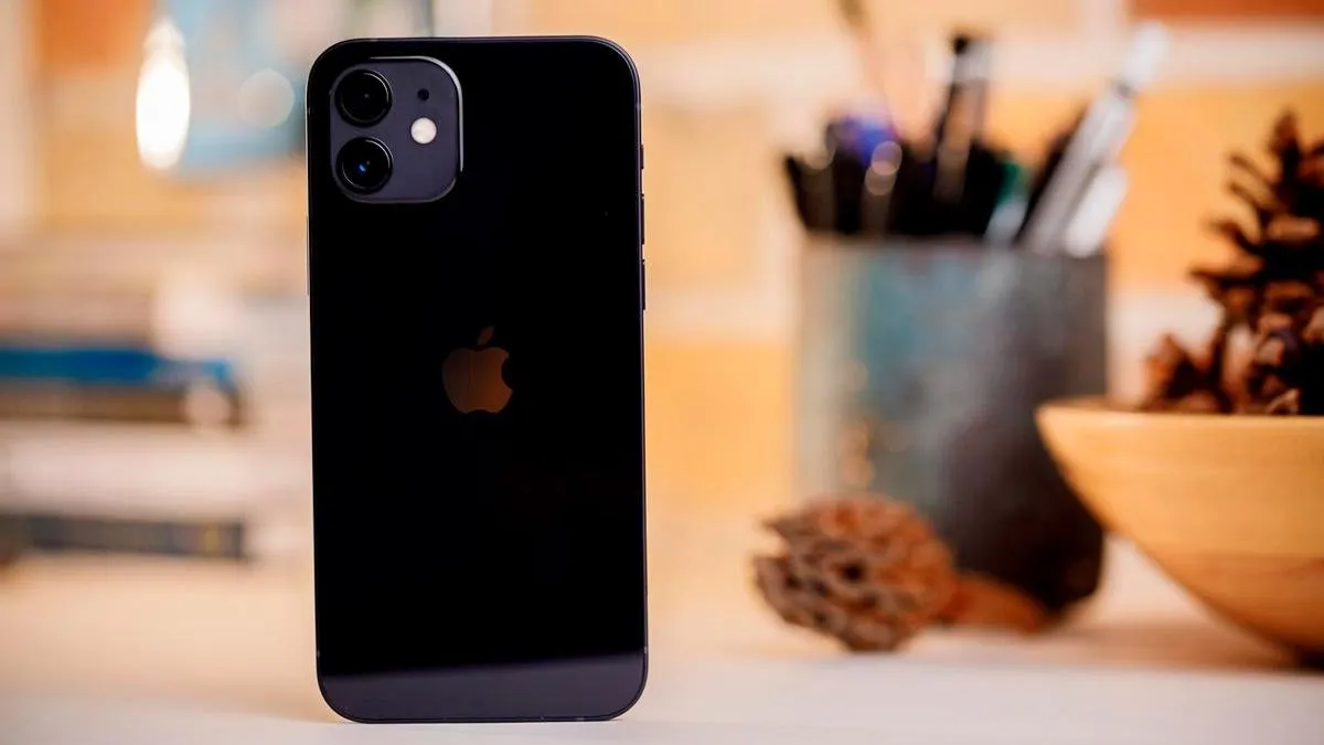 iPhone 12 в лучшей конфигурации отдают с жирным скидосом. Экономим 20 тысяч на хитовом девайсе