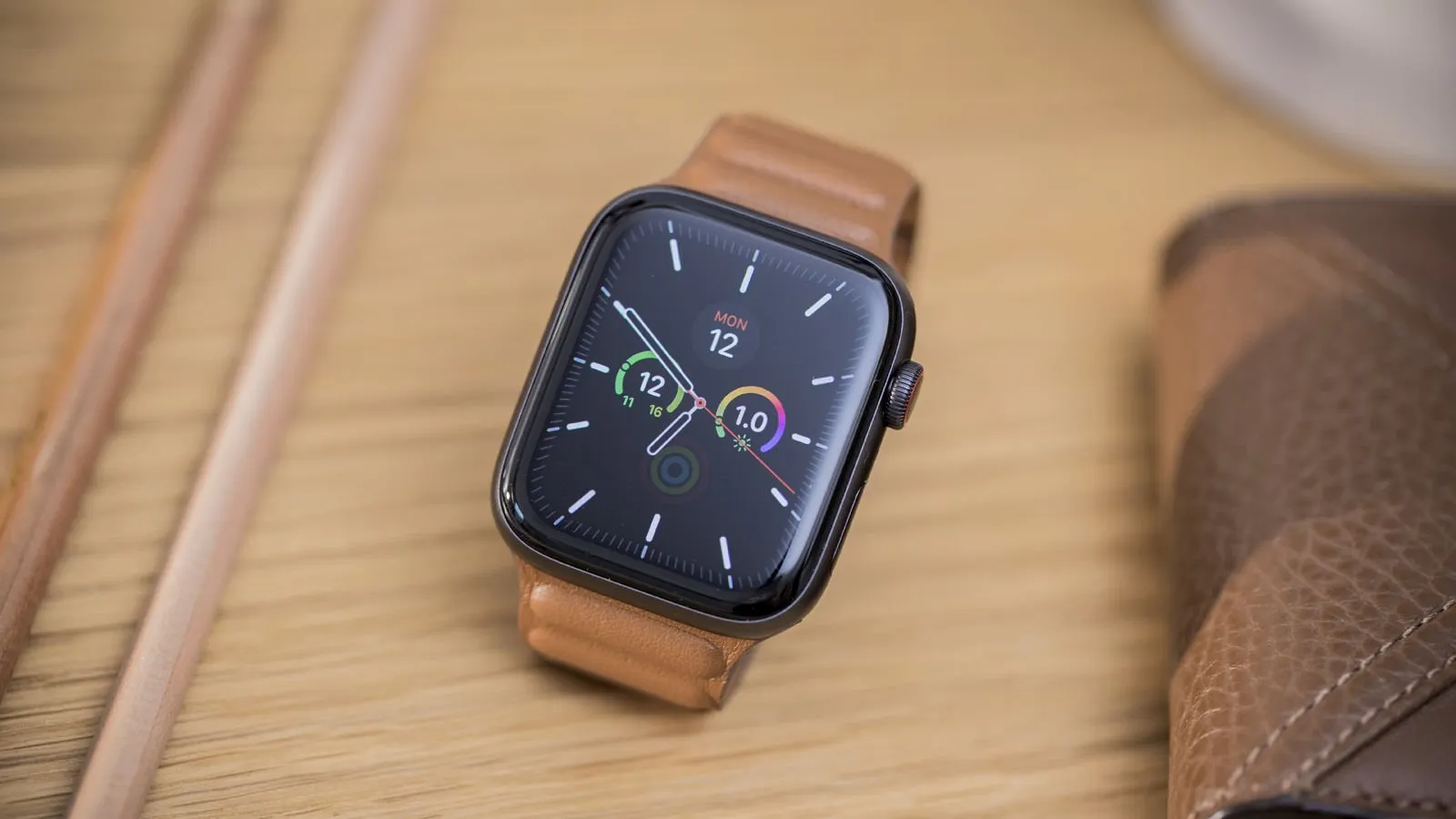 Apple Watch SE — самые выгодные умные часы бренда. Почему их стоит брать именно сейчас?