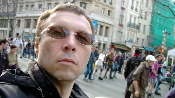 Журналист нашёл в даркнете свежее фото Пелевина, но забыл показать самое важное. Что он упустил?