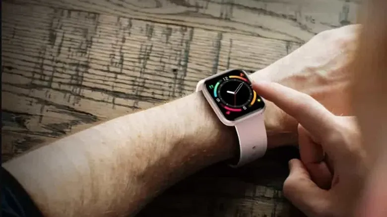 В Индии вышла самая наглая копия Apple Watch. Она стоит 27 долларов