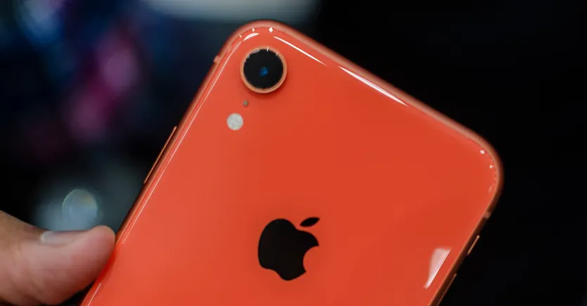 Какой смартфон купить, если не нужна крутая камера? Вот 5 вариантов — от Xiaomi до iPhone