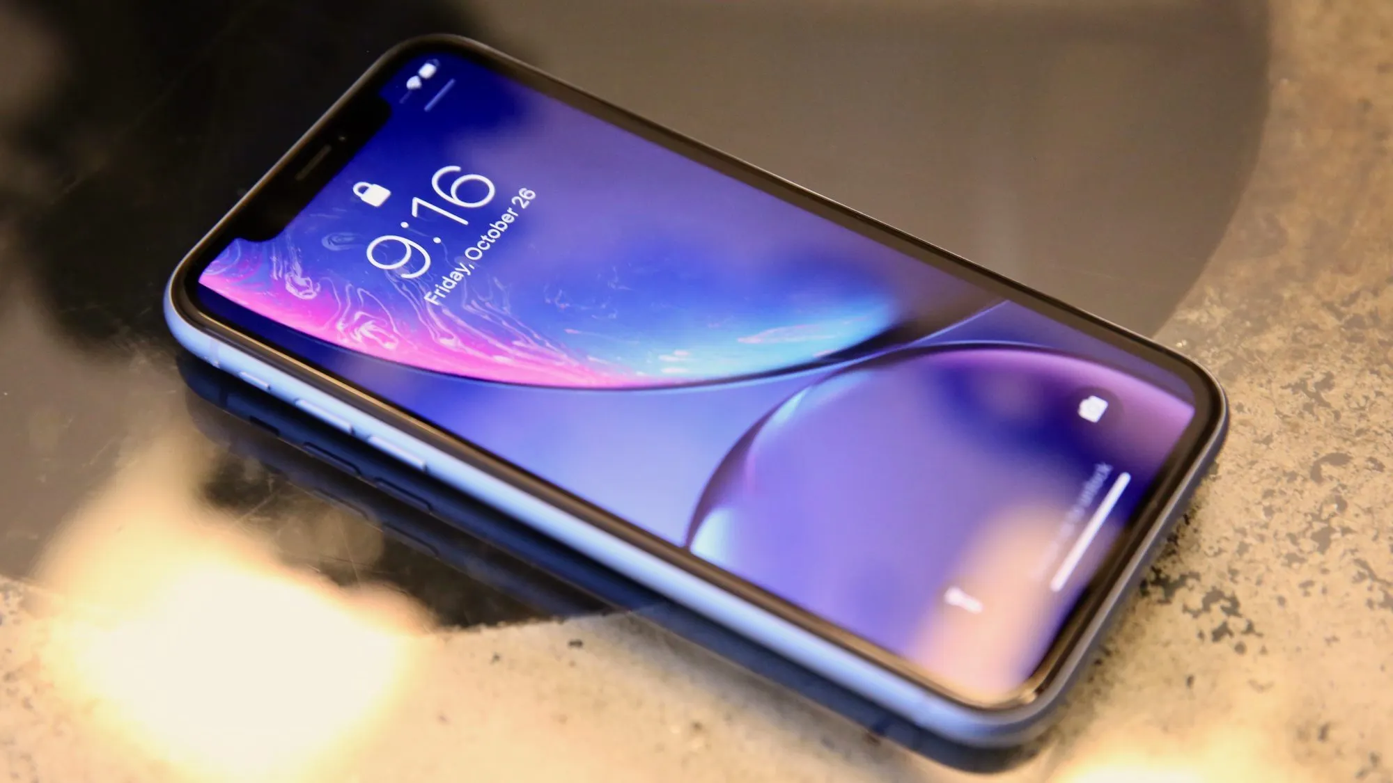 Официальный iPhone XR отдают меньше чем за 40 тысяч. Это пятничная халява, дальше такого не будет
