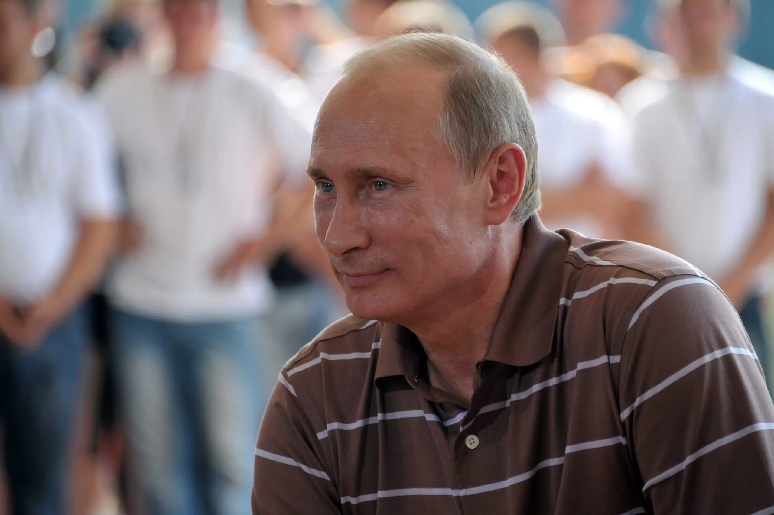 Почему Владимир Путин не показывает жену и детей? Есть версия, что это из-за отца Ксении Собчак