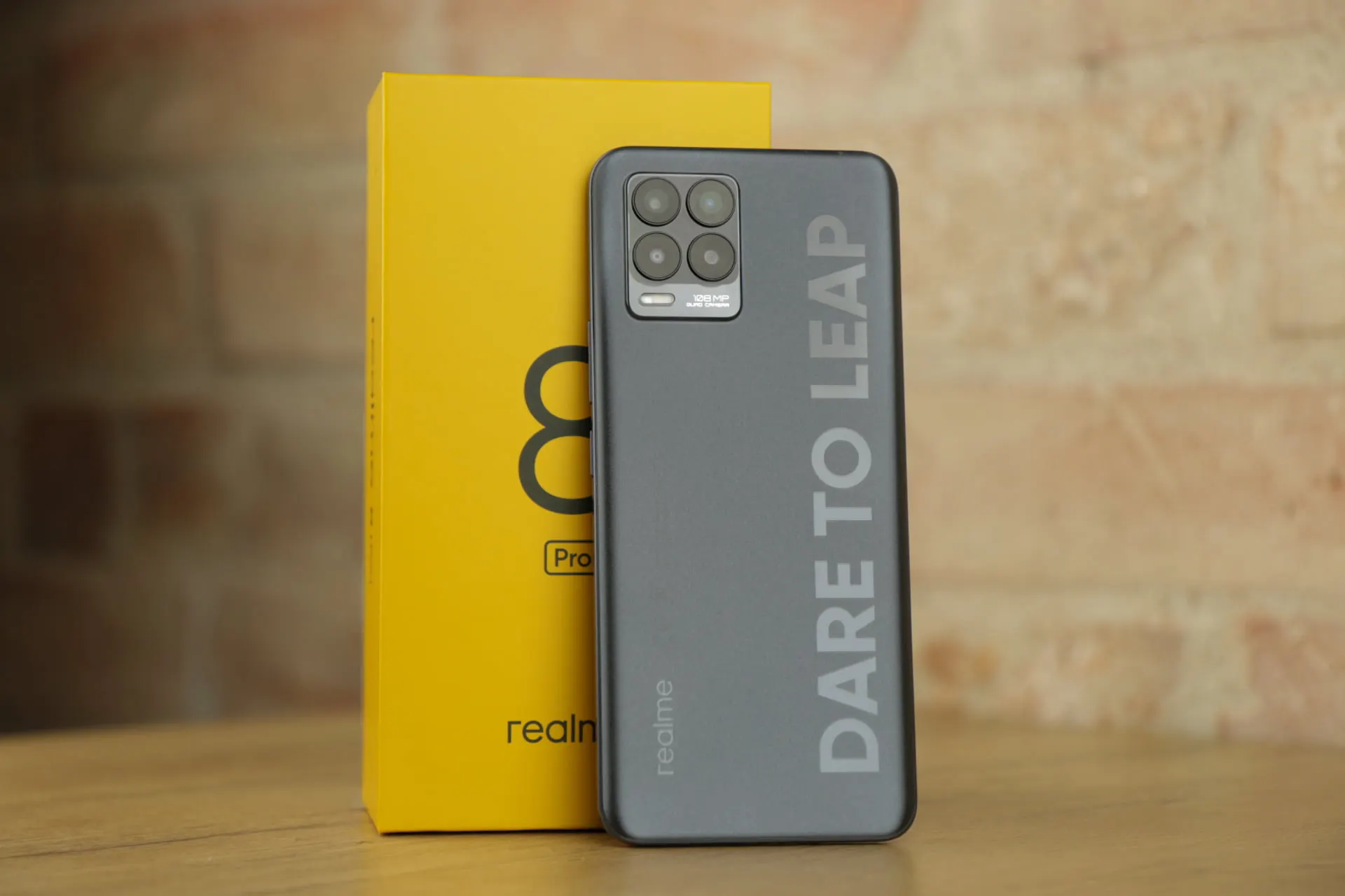 Realme 8 Pro сливают по минимальному прайсу. Чем он так хорош?