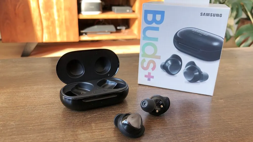 Хитовые Samsung Galaxy Buds+ можно урвать за полцены. Такую возможность просто нельзя упускать