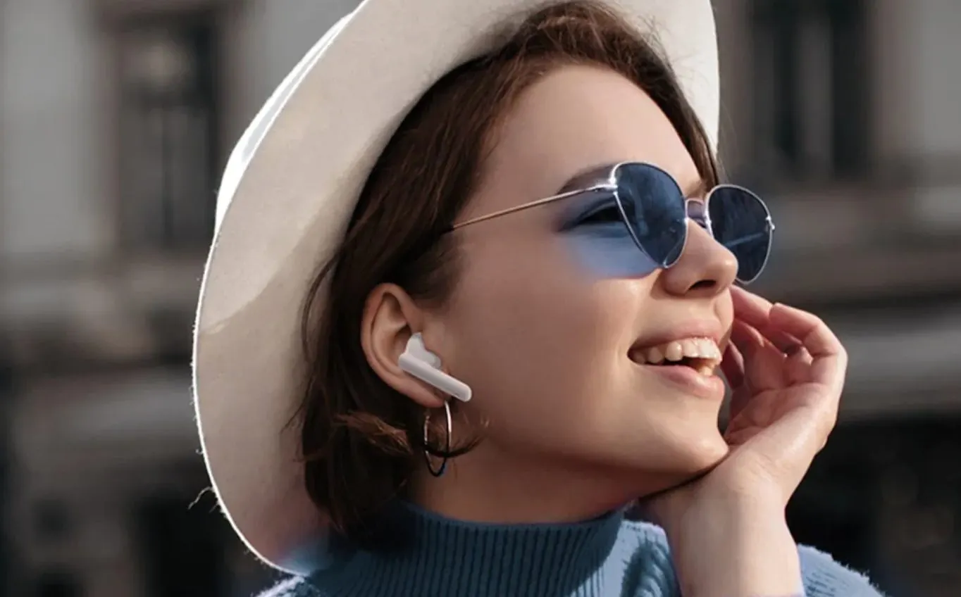Honor Earbuds 2 Lite – недорогие наушники с шумоподавлением. Их еще не представили, но гарнитуру уже можно купить в России
