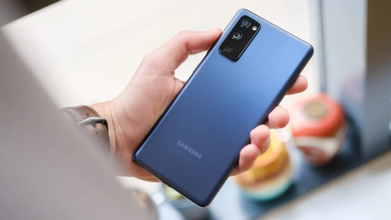 5 худших девайсов Samsung Galaxy, которые вообще нельзя брать. Их уничтожают все конкуренты