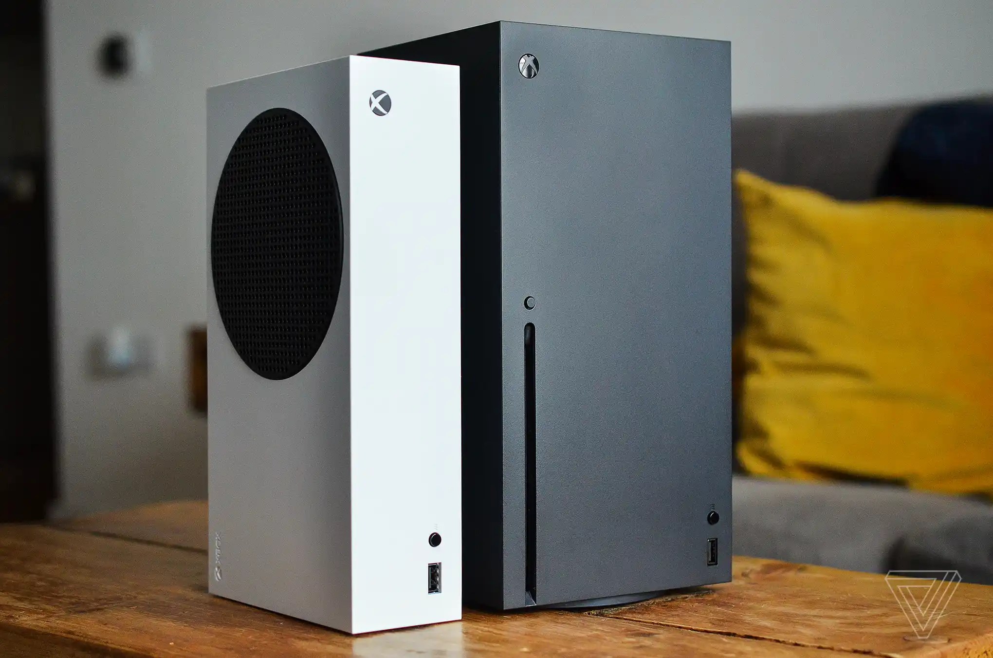 Сейчас лучшее время для покупки Xbox Series X/S. С 1 октября консоли подорожают