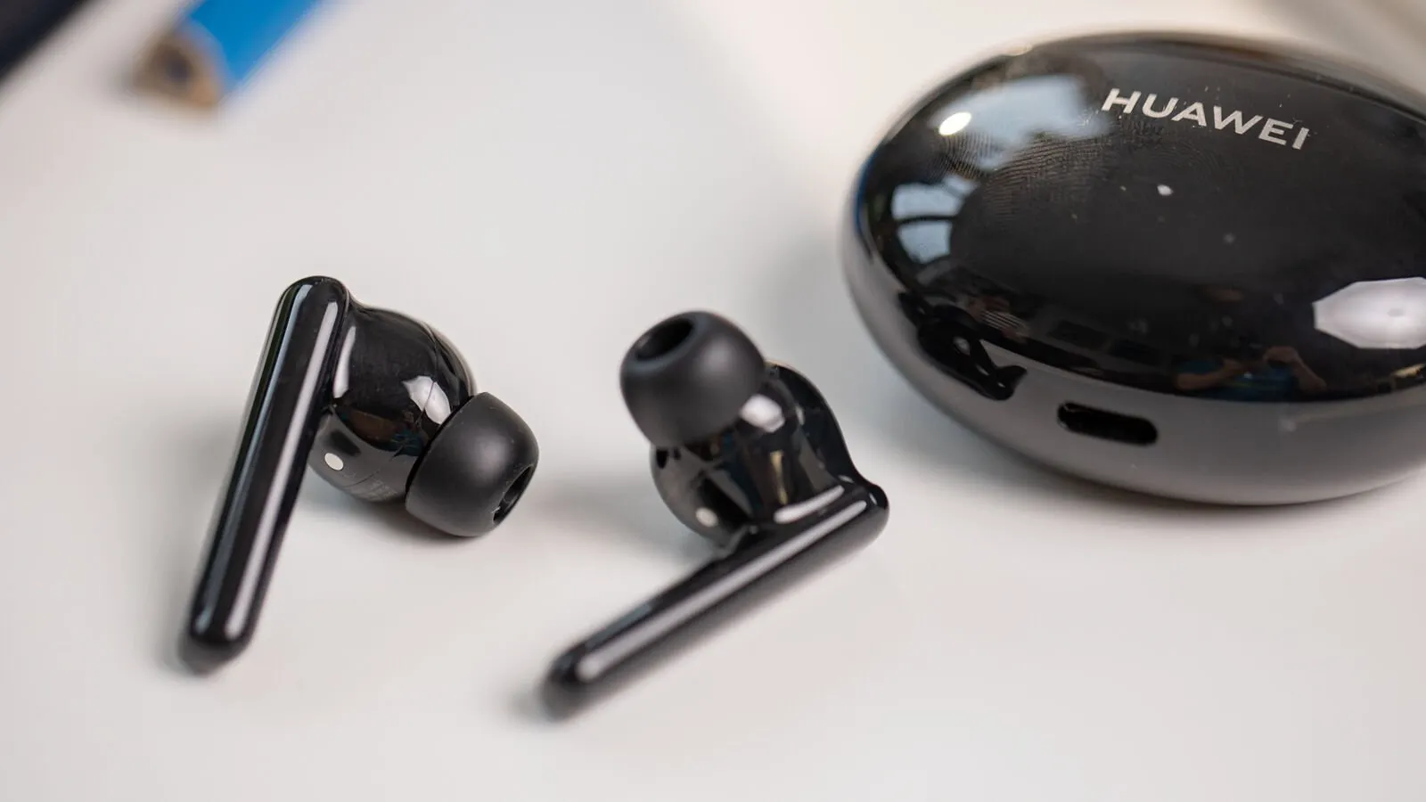 Huawei Freebuds 4i можно урвать за копейки. Хватаем лучший аналог AirPods Pro