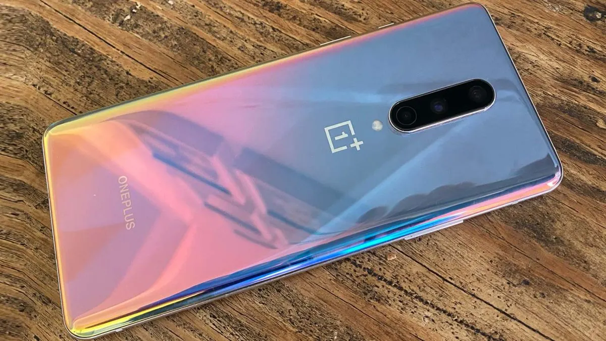 OnePlus 8 рухнул в цене. Это один из лучших Android-флагманов