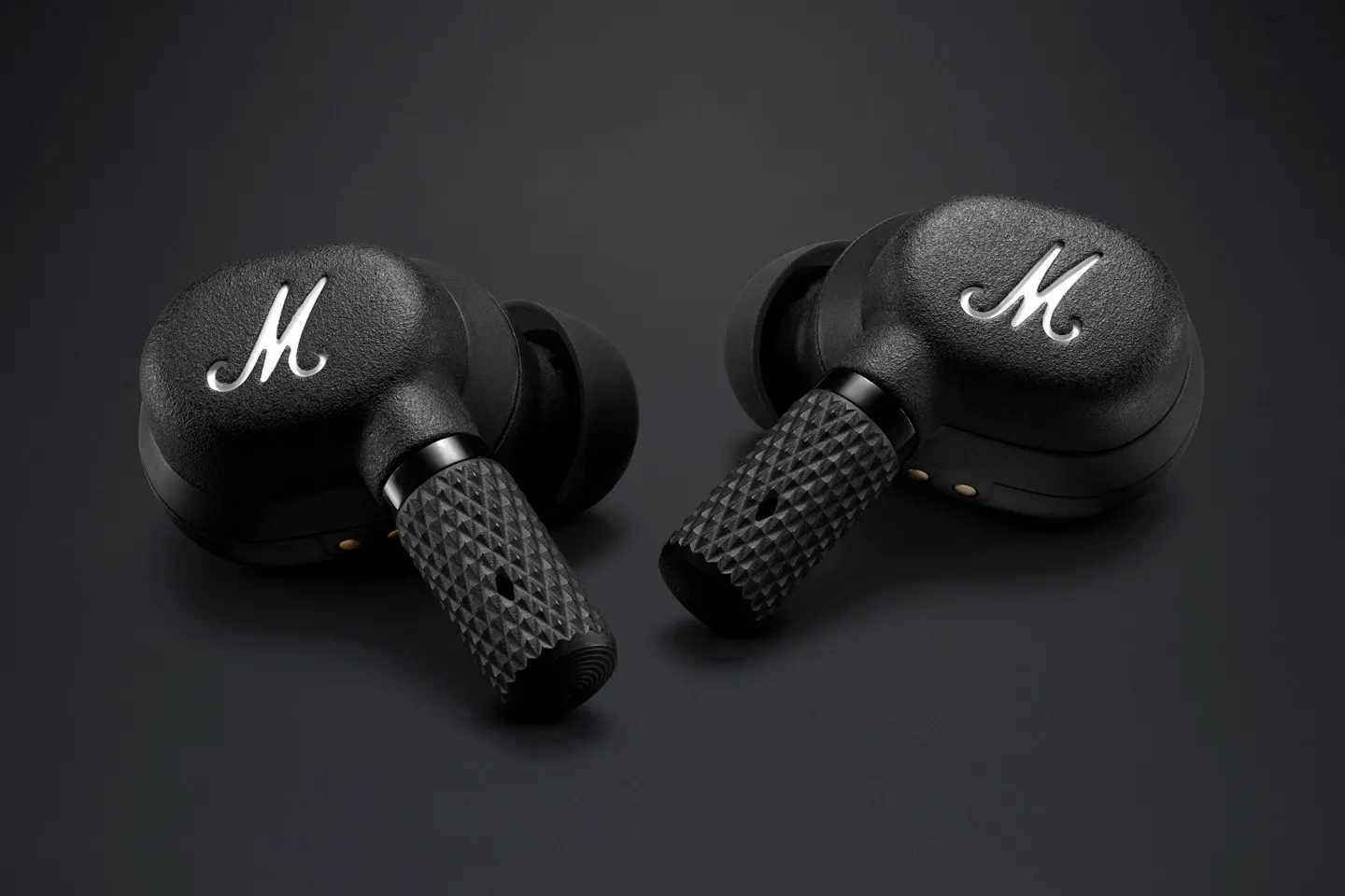 Marshall выпустила самый стильный клон AirPods Pro. Это первая гарнитура бренда с шумоподавлением