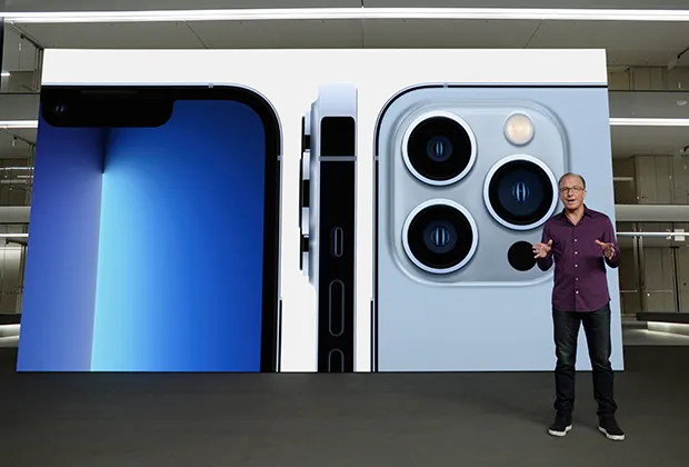 Цена iPhone 13 Pro Max на терабайт – дичь. Сколько стоят новые флагманы Аpple в России?