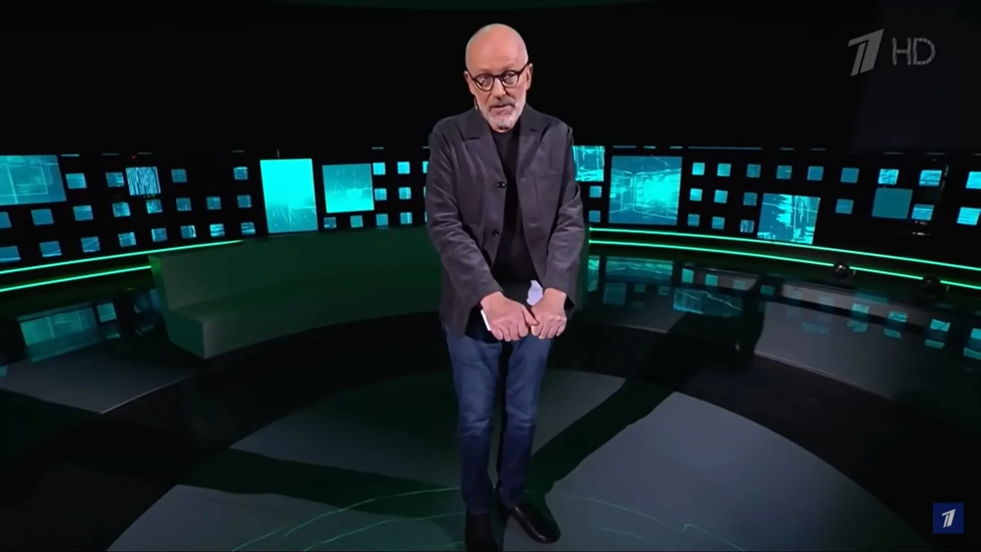 Александр Гордон вернулся в «Закрытый показ» после интервью Дудя. Он уходил из «Мужское/Женское» и уже извинился за алко