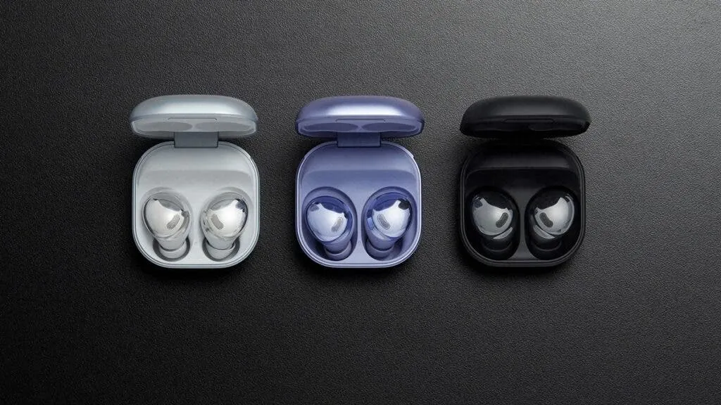 Про новые Samsung Galaxy Buds забыли. Зря — сейчас это лучшие беспроводные наушники до 10 тысяч рублей