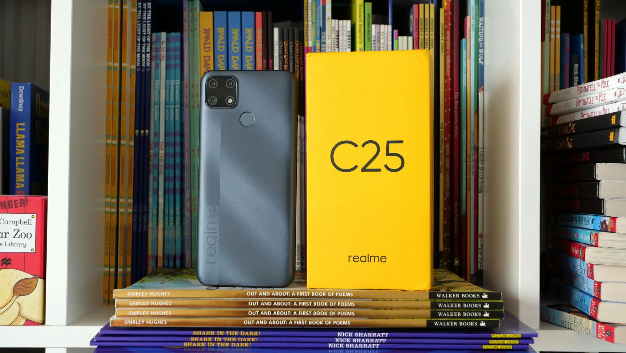 Актуальный бюджетник Realme сливают за копейки. У него огромный аккумулятор, классный чипсет и NFC