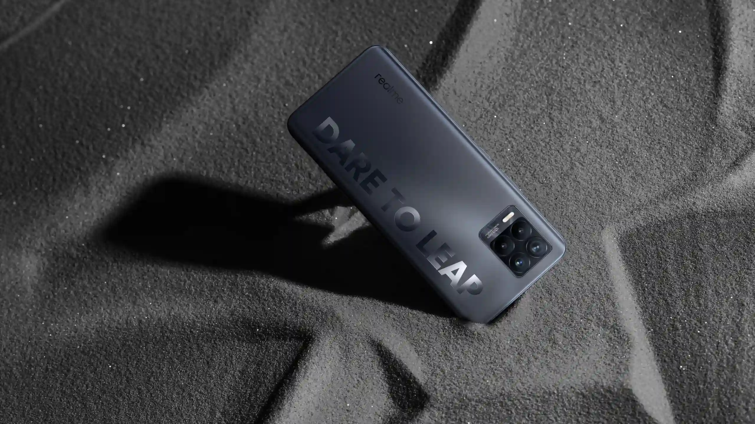 Realme 8 Pro сливают по отличной цене. Это девайс с отличной камерой, AMOLED-экраном и реактивной зарядкой