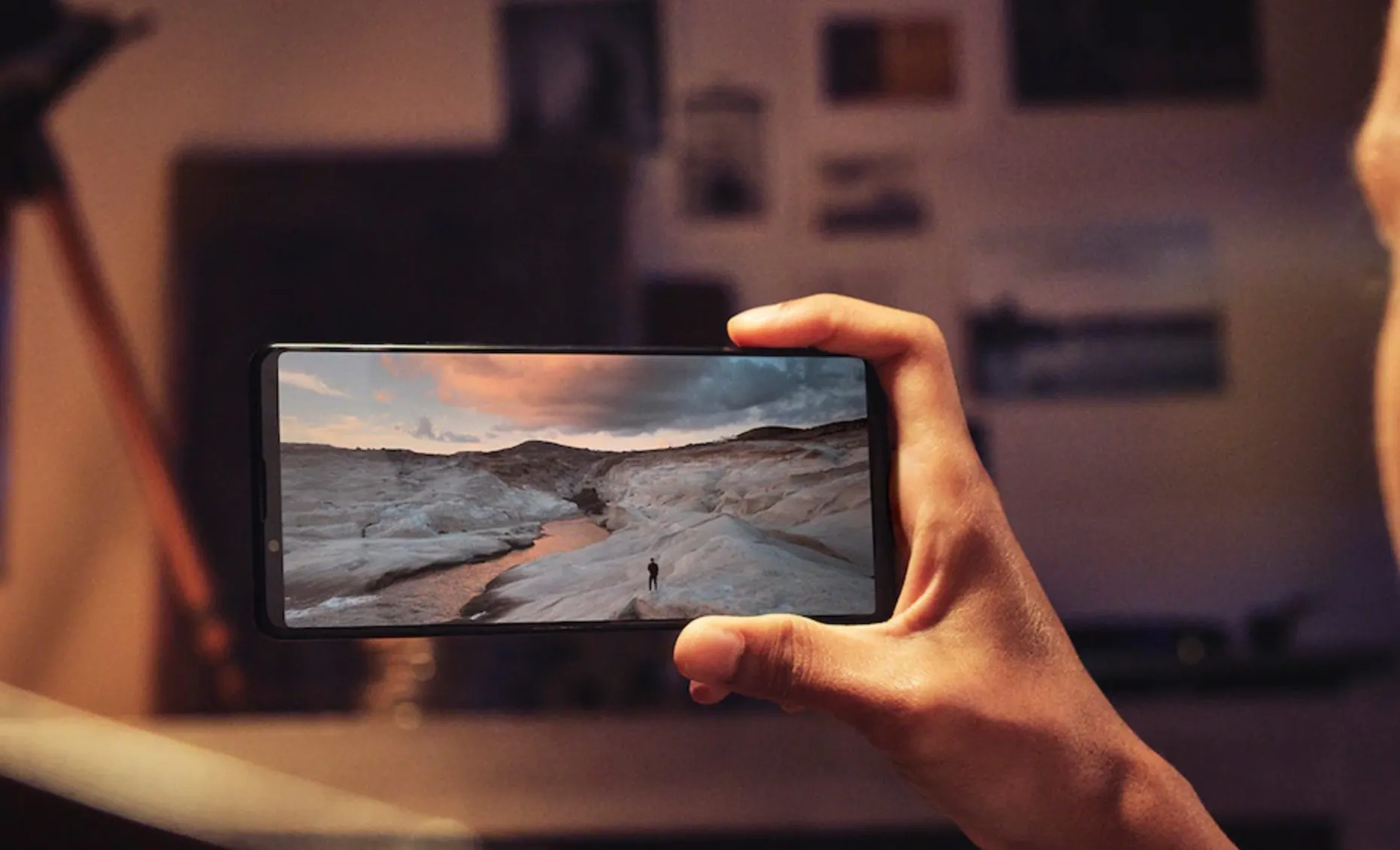 Совсем скоро выйдет новый флагман Sony Xperia. Компания обещает, что перевернет игру