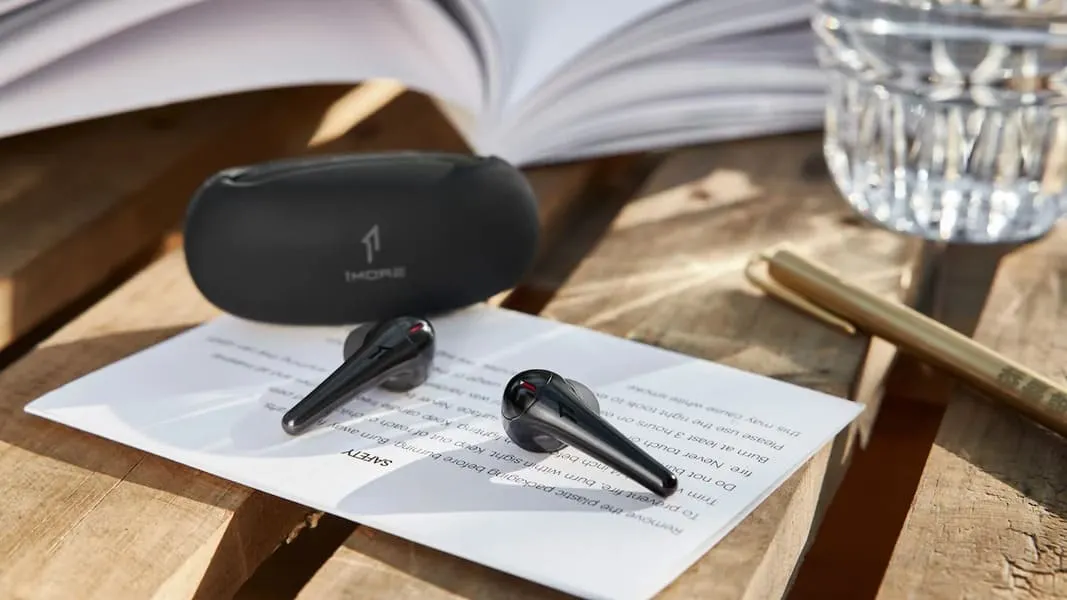 Лучший клон AirPods отдают за копейки на распродаже 11.11. Чем хороши эти наушники?