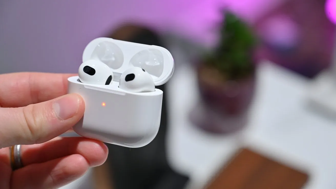 Честный обзор AirPods 3. Чем они лучше других моделей?