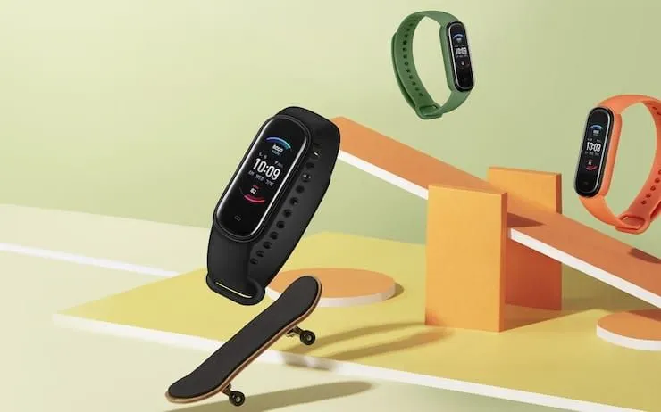 Фитнес-браслет Amazfit Band 5 сливают по лучшей цене в МТС. Это трекер с пульсоксиметром меньше чем за 2 тысячи рублей