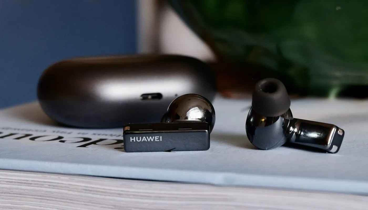 Huawei FreeBuds Pro подешевели до исторического минимума на распродаже 11.11. У них качественный звук и активное шумоподавление