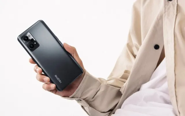 Realme GT Neo 2 официально представлен в России. Сколько просят за топовый субфлагман?