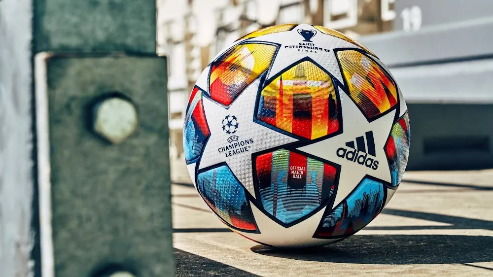 adidas выпустил мяч для финала Лиги чемпионов в Санкт-Петербурге. Каким он получился?