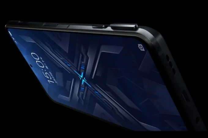 Xiaomi Black Shark сливают за копейки на AliExpress. Это игровой флагман с шикарным экраном