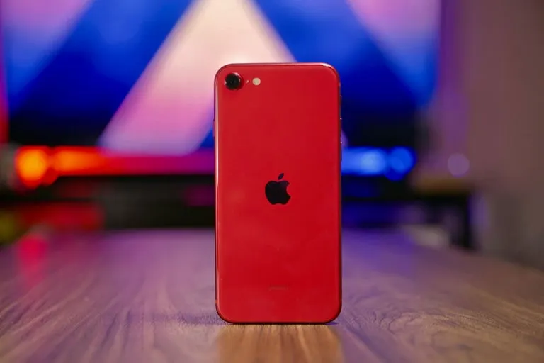 Каким будет новый iPhone SE? Известны ключевые характеристики, цена и дата релиза