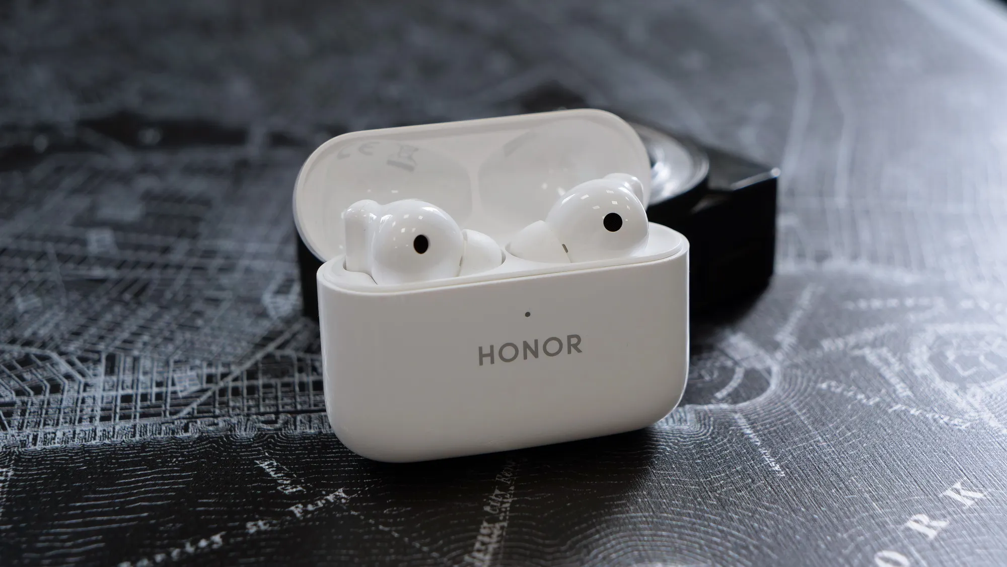 TWS-наушники Honor Earbuds 2 Lite подешевели на Али. Это лучшая гарнитура до 5 тысяч рублей