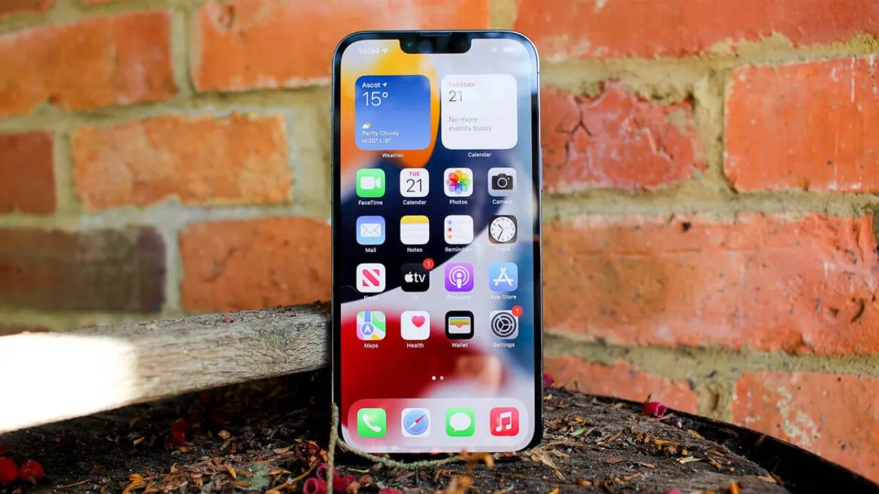 iPhone 13 Pro Max напоследок подешевел. Девайс надо срочно брать — скоро он исчезнет