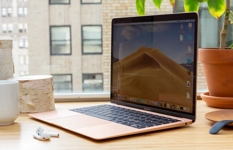 MacBook Air на M1 разрывает русский рынок. Это самый популярный ноутбук в России