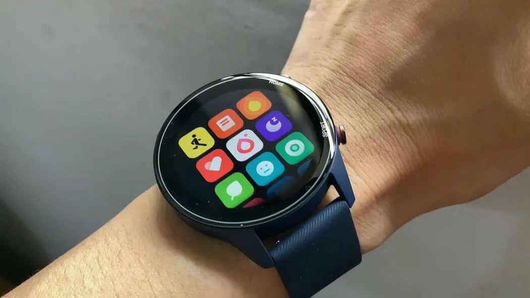 Xiaomi Mi Watch отдают с огромной скидкой. Это лучшие смарт-часы до 10 тысяч рублей