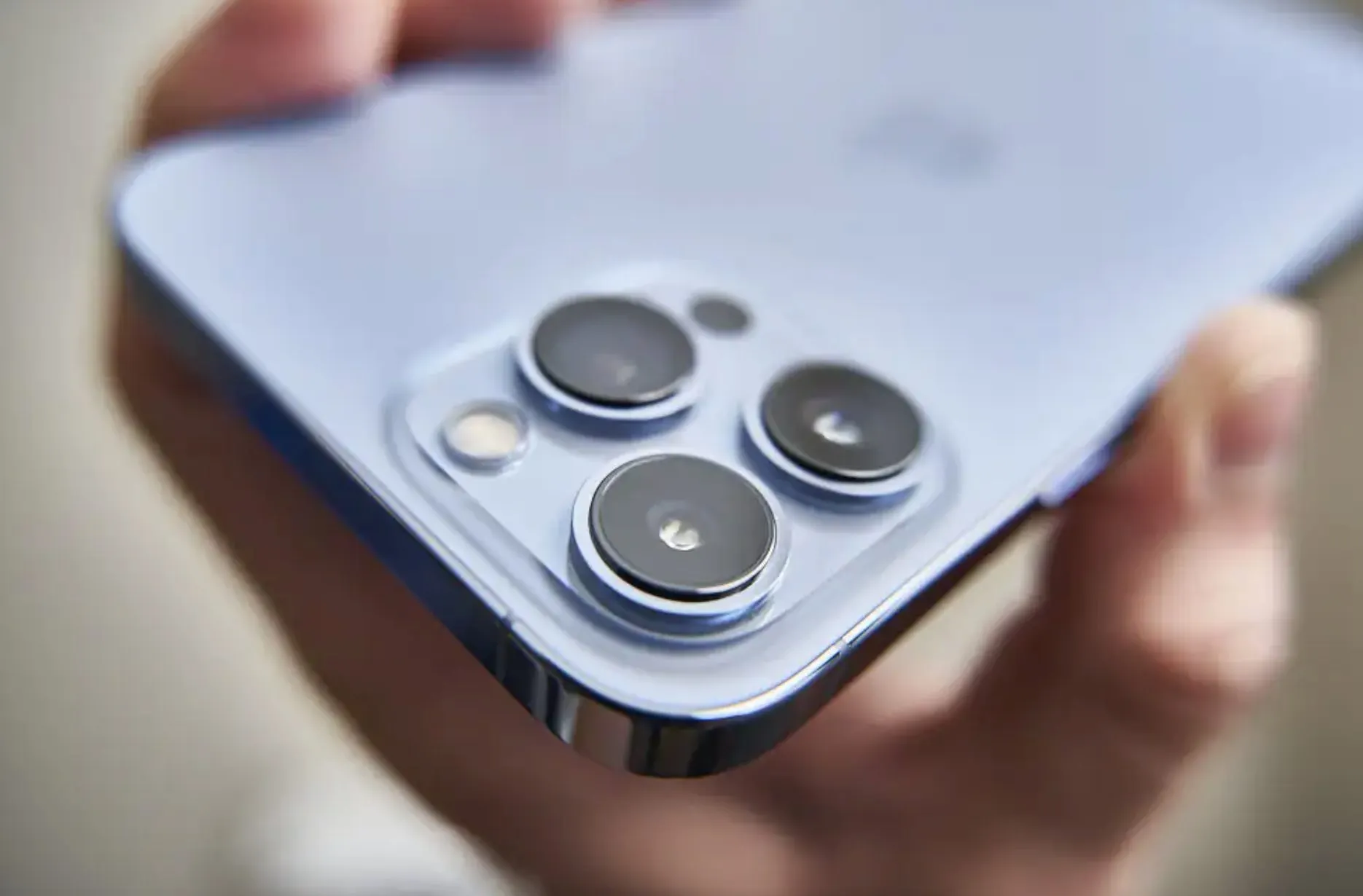 Рождественские скидки на iPhone 13 Pro. Телефоны сказочно подешевели