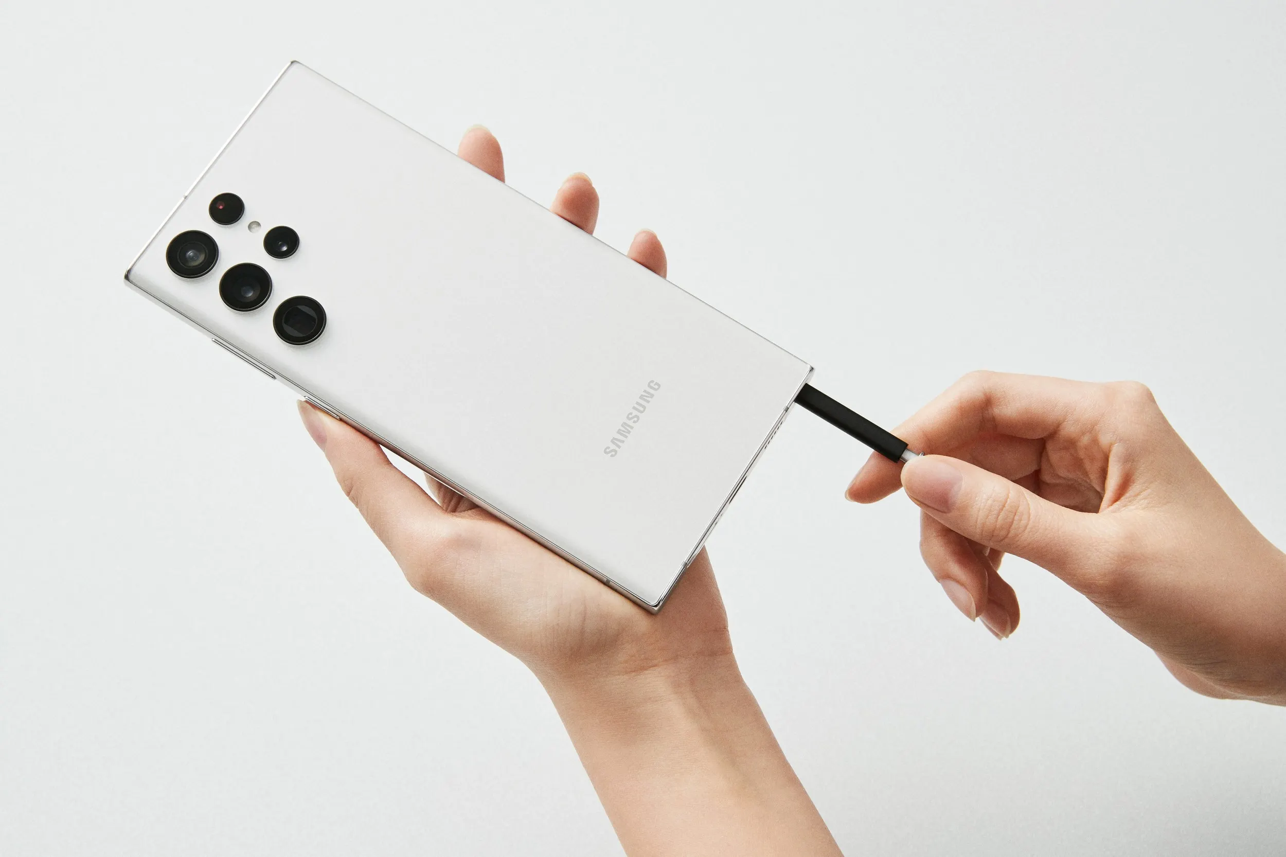 Еще один позор Samsung Galaxy S22 Ultra. Его совсем нельзя ронять