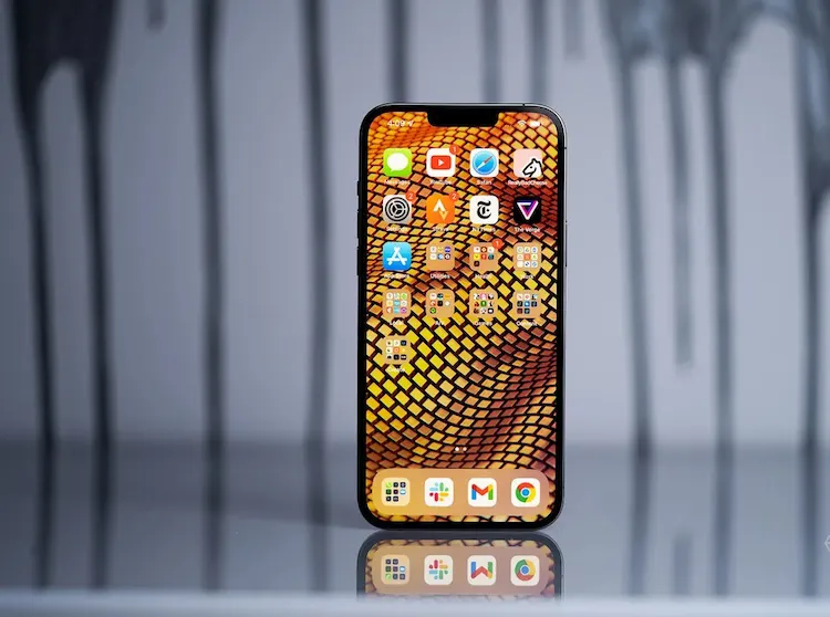 iPhone 13 Pro уже можно взять по шикарной цене. Скидка – почти 10 тысяч рублей
