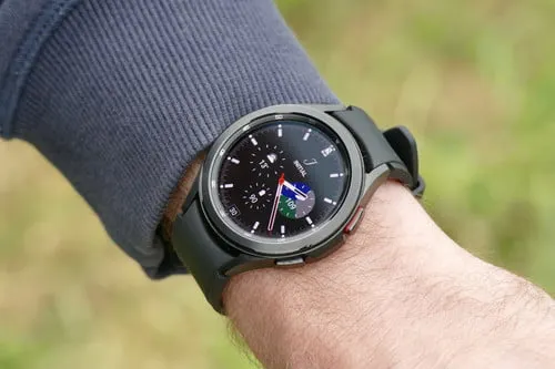 Samsung Galaxy Watch4 упали в цене на Али. У них премиальный дизайн и набор флагманских фич