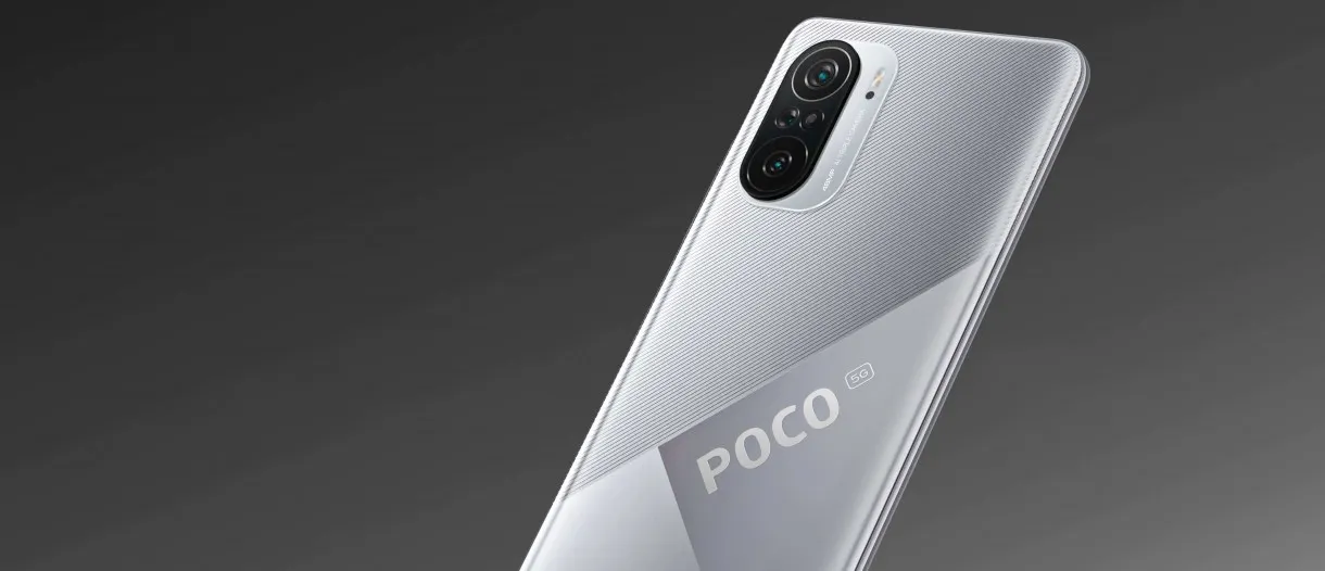 От хитового Xiaomi Poco избавляются на Али. Это девайс с крутым дисплеем и топовым железом