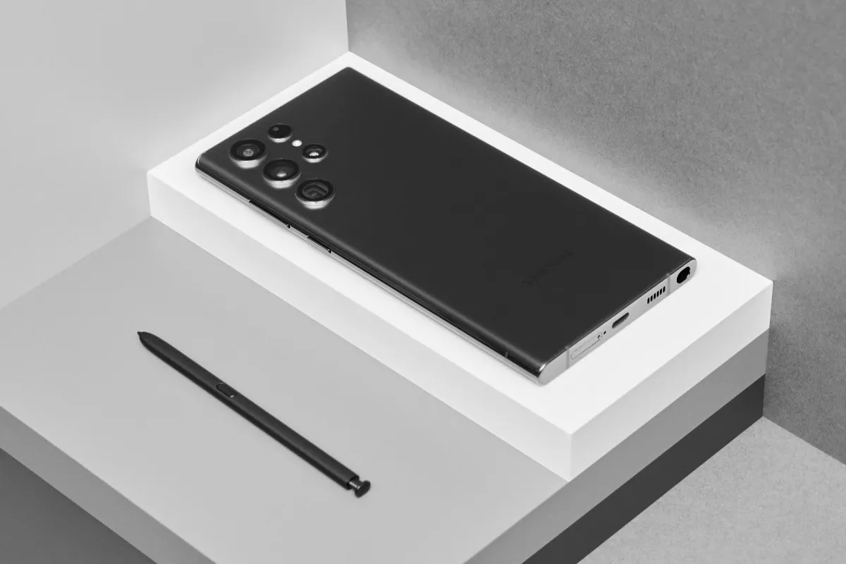 Вышел Samsung Galaxy S22 Ultra. Самый мощный и дорогой флагман бренда – сколько он стоит?