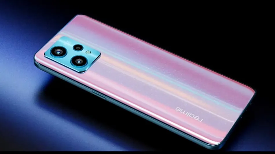 Новейший Realme 9 Pro+ можно купить со скидкой на Tmall. Чем хорош этот середняк?