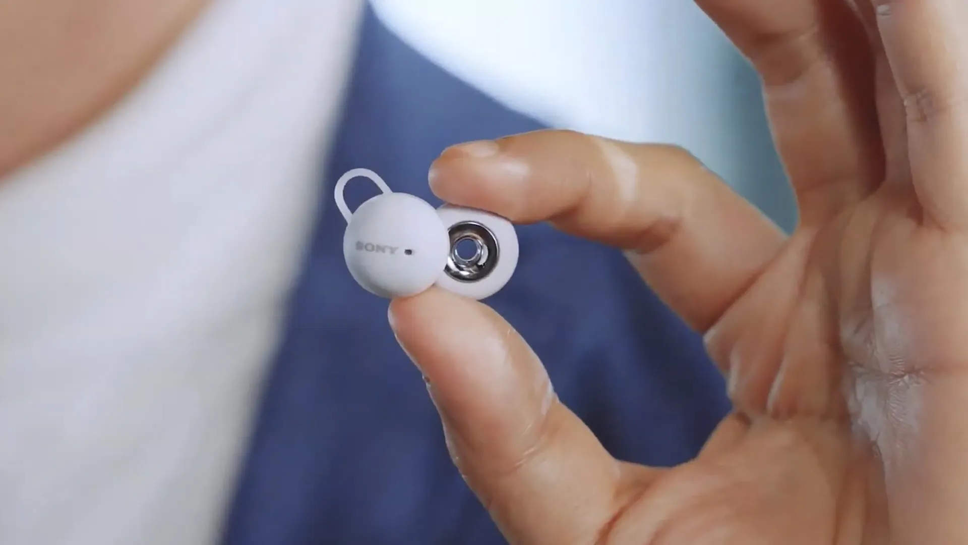 Sony LinkBuds – самые странные наушники на рынке. Выглядят оригинально, но их уже раскритиковали блогеры