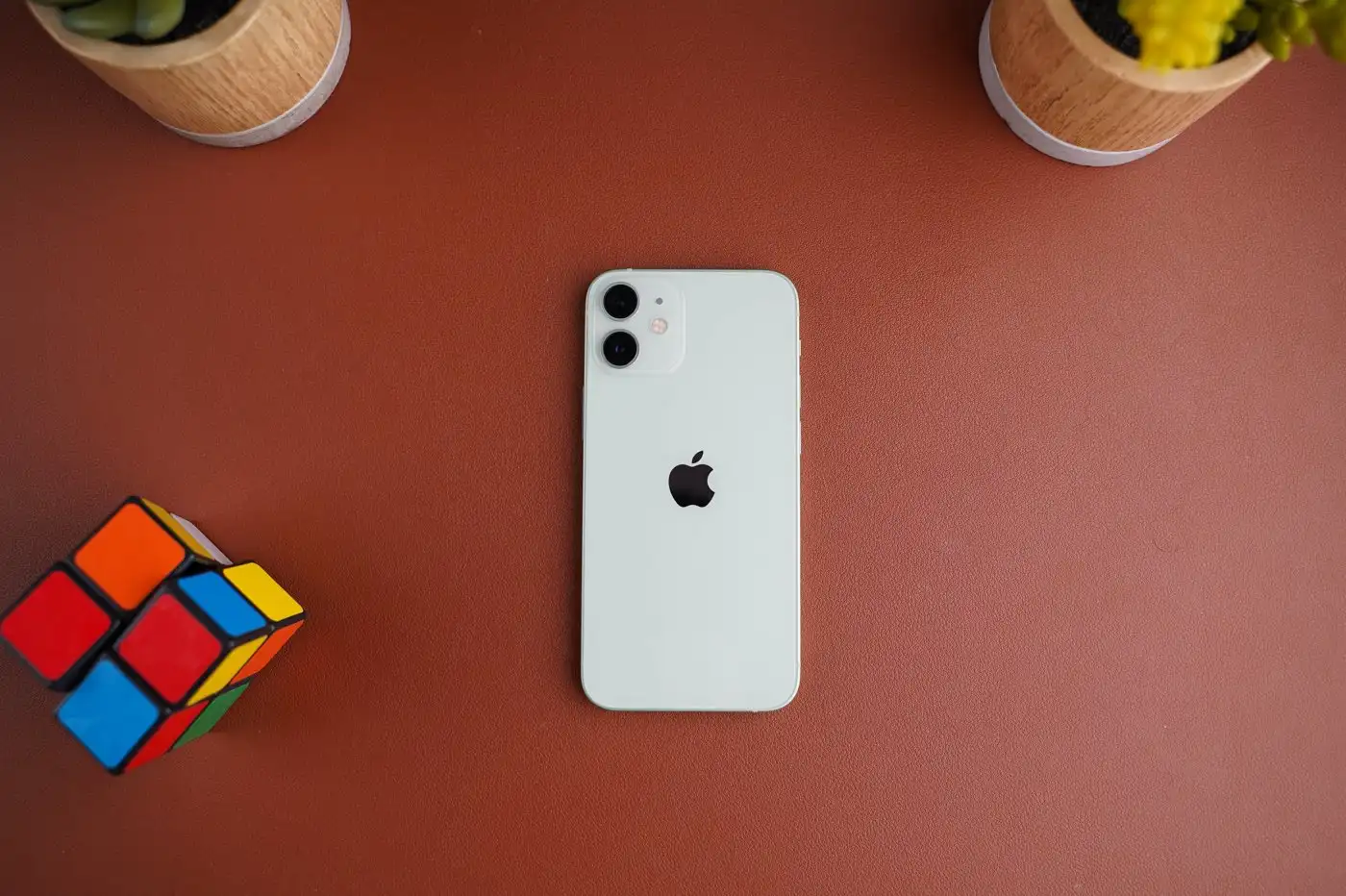 iPhone 12 mini рекордно подешевел на Tmall. Прайс — самый низкий на рынке