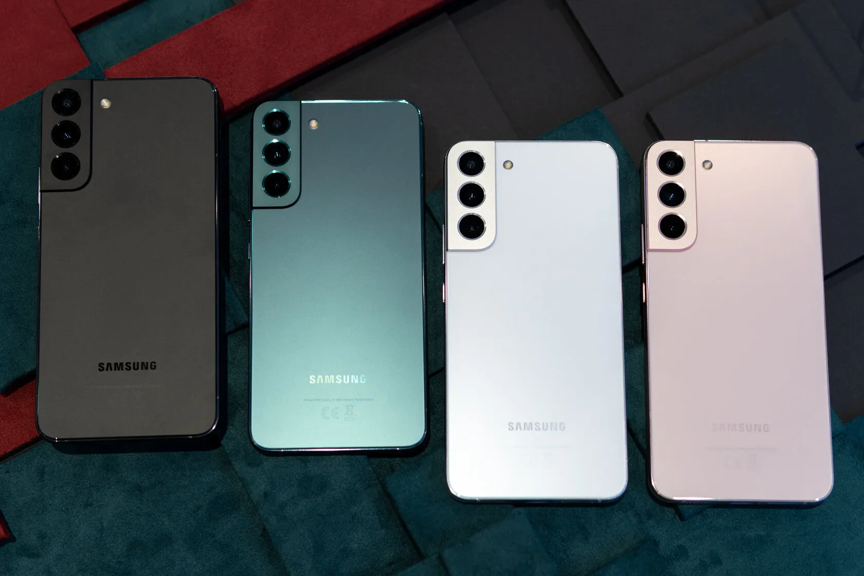4 фишки Samsung Galaxy S22. Почему стоит взять самый компактный Android-флагман