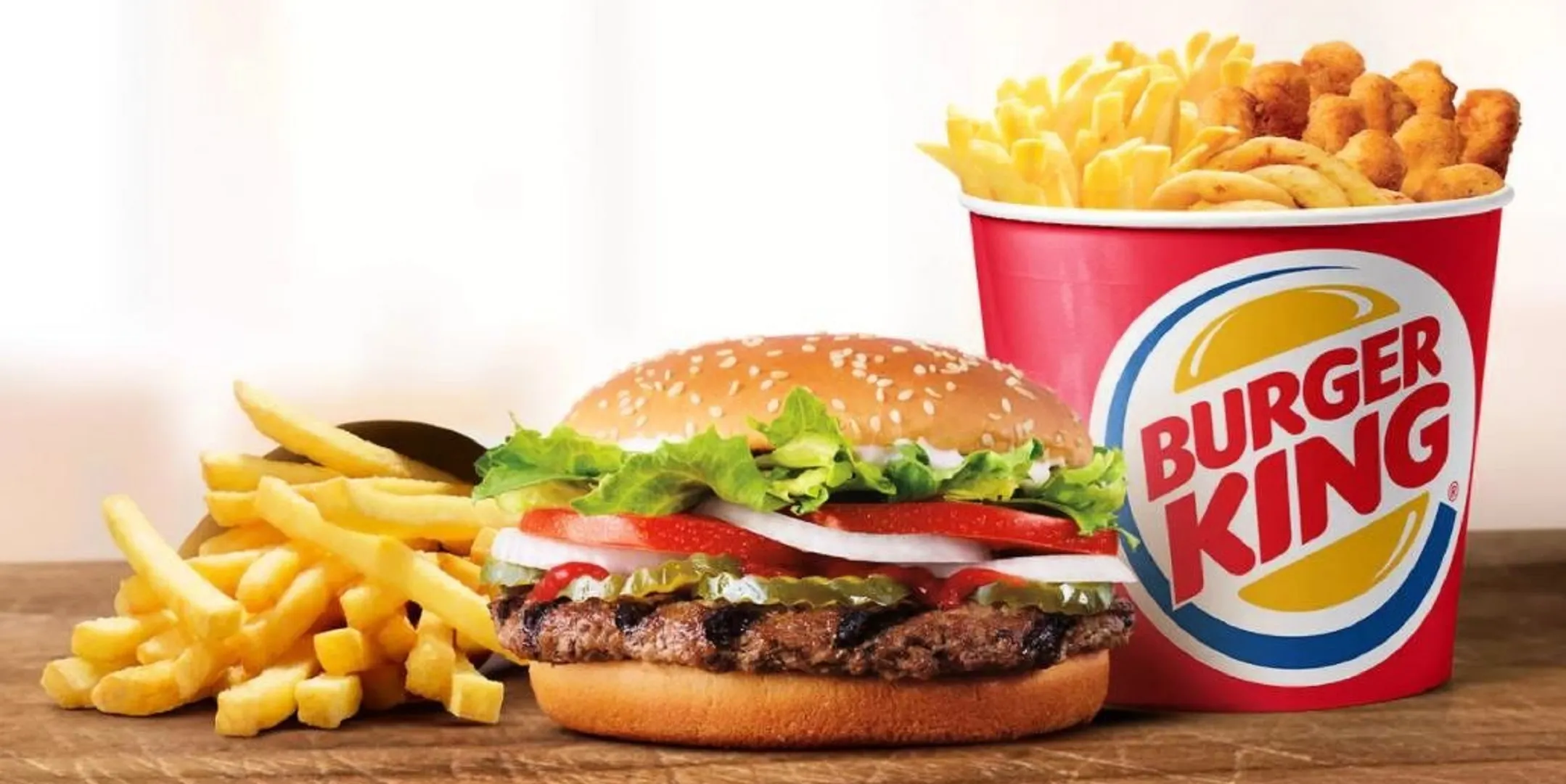 Почему Burger King не закрылся в России? Сеть фастфуда продолжит работу и уже подняла цены