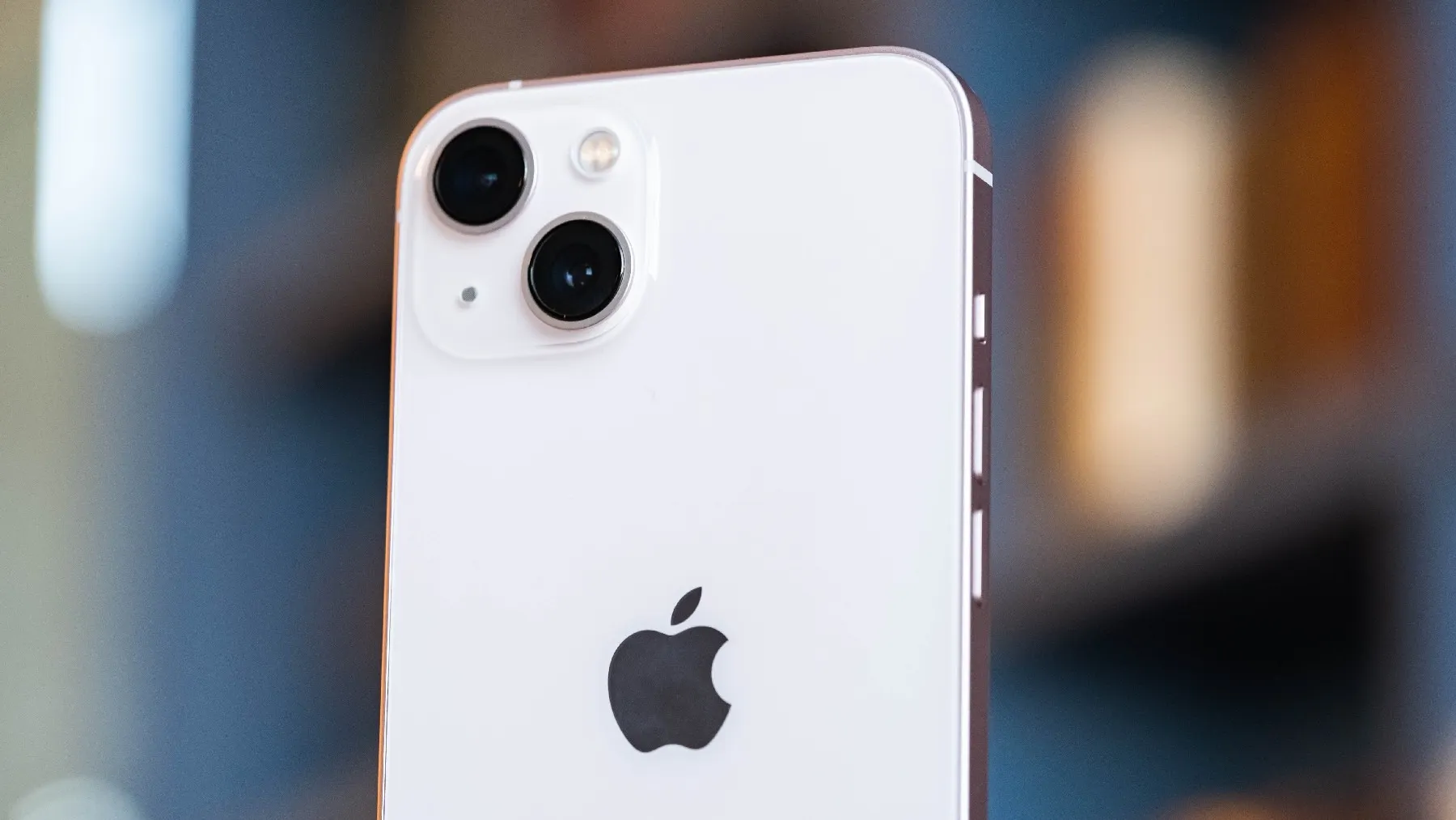 В России подешевел iPhone 13. Сейчас это топ за свои деньги