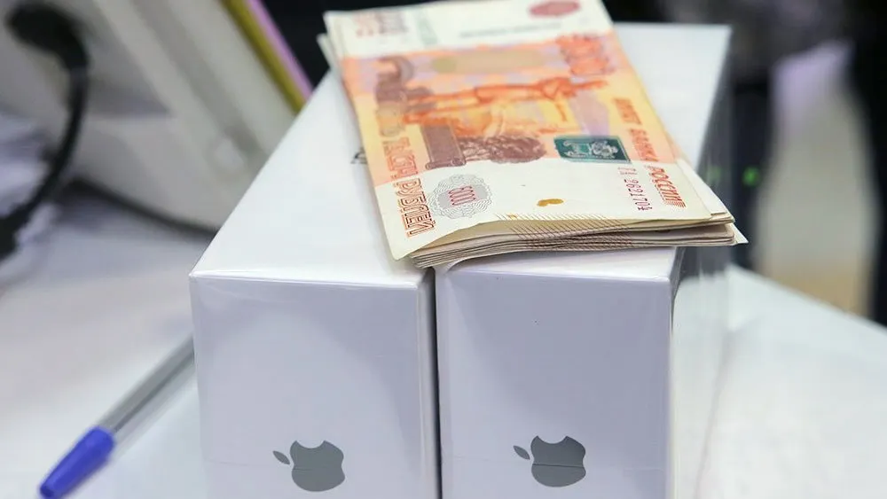 Цены на гаджеты выросли. Новые iPhone невозможно купить, есть MacBook Pro за миллион рублей