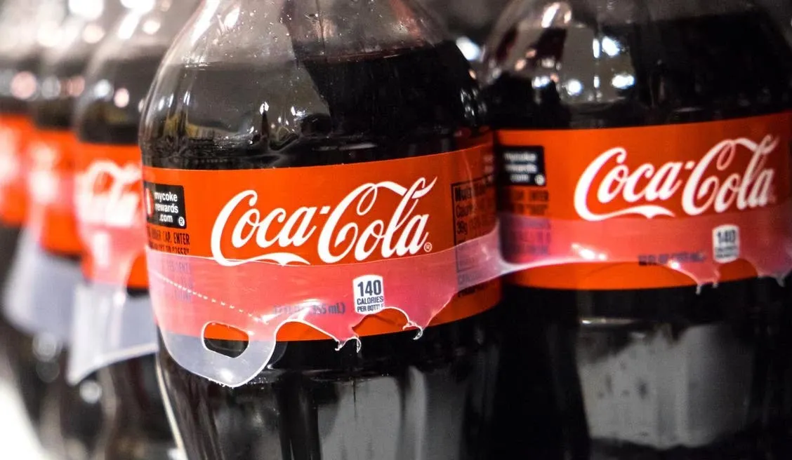 Пробуем дешевые клоны Coca-Cola. От мерзкой «Красной цены» до зелья за 20 рублей